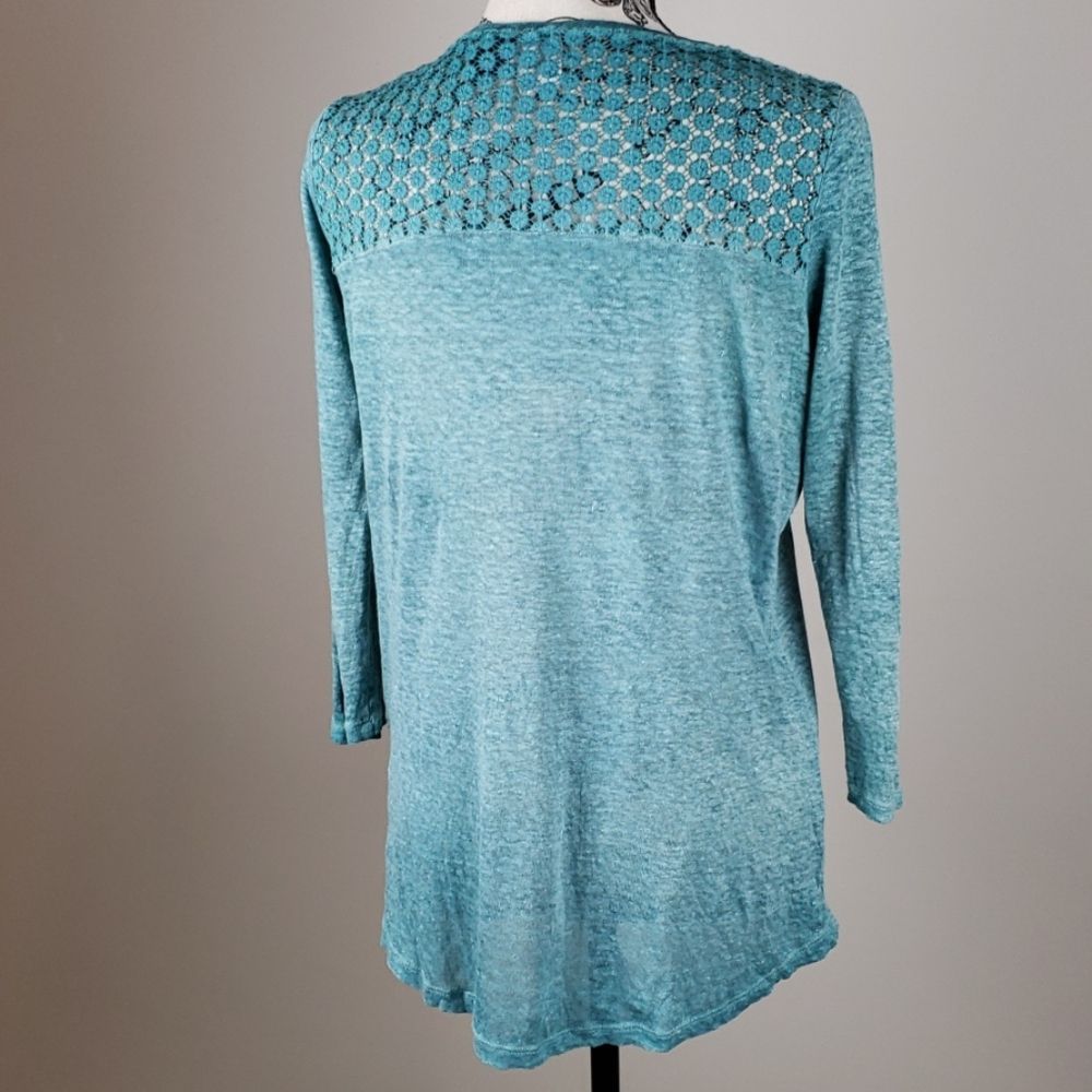 {Anthropologie | Akemi + Kin} long sleeve shirt - Picture 4 of 6